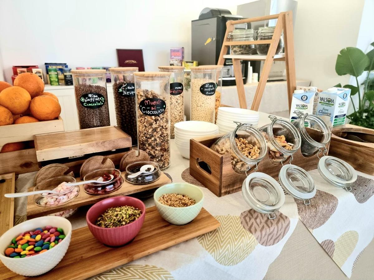 Hotel Elefantino Grey - Free Breakfast & Brunch Until 13-00 - Vicinissimi A Mirabilandia 밀라노마리티마 외부 사진